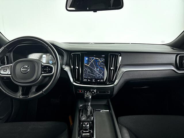 Volvo V60 T5 Aut. Momentum Pro | Parkeercamera | Stoelverwarming | Apple Carplay