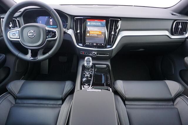 Volvo V60 2.0 B3 Plus Dark | Trekhaak | 360° | Sportstoelen | Harman/Kardon | Panorama Schuifdak |