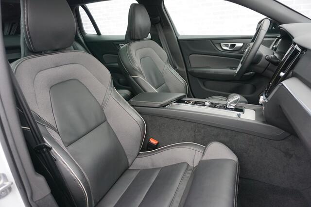 Volvo V60 2.0 B3 Plus Dark | Trekhaak | 360° | Sportstoelen | Harman/Kardon | Panorama Schuifdak |