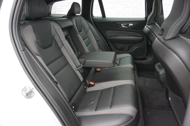 Volvo V60 2.0 B3 Plus Dark | Trekhaak | 360° | Sportstoelen | Harman/Kardon | Panorama Schuifdak |