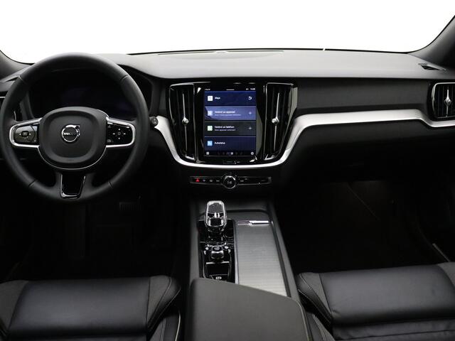 Volvo V60 B4 211pk Plus Dark / Elektr. Sportstoelen / FULL-LED / Stoelverw. Voor + Achterzijde / Adapt. Cruise / BLIS / PDC + Camera / Elektr. Achterklep / 4-Zone Climate Control /