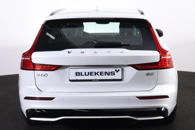 Volvo V60 B3 Plus Dark - IntelliSafe Assist - 360º Camera - Harman/Kardon audio - Adaptieve LED koplampen - Verwarmde voorstoelen, stuur & achterbank - Parkeersensoren voor & achter - Elektr. bedienb. voorstoelen met geheugen - Draadloze tel. lader - Standkachel - 