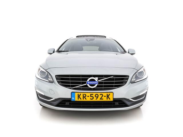 Volvo V60 2.4 D6 AWD Twin Engine Momentum Aut. *PANO | NAVI-FULLMAP | NAPPA-VOLLEDER | BI-XENON | CAMERA | ECC | PDC | CRUISE | SPORT-SEATS | 18"ALU*