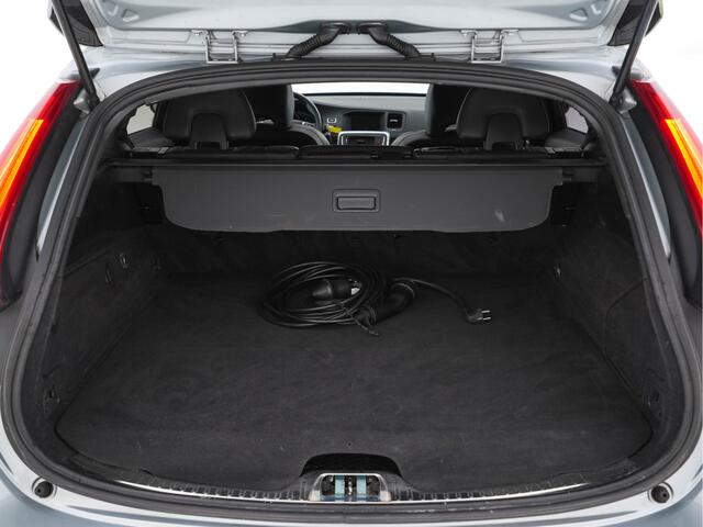 Volvo V60 2.4 D6 AWD Twin Engine Momentum Aut. *PANO | NAVI-FULLMAP | NAPPA-VOLLEDER | BI-XENON | CAMERA | ECC | PDC | CRUISE | SPORT-SEATS | 18"ALU*