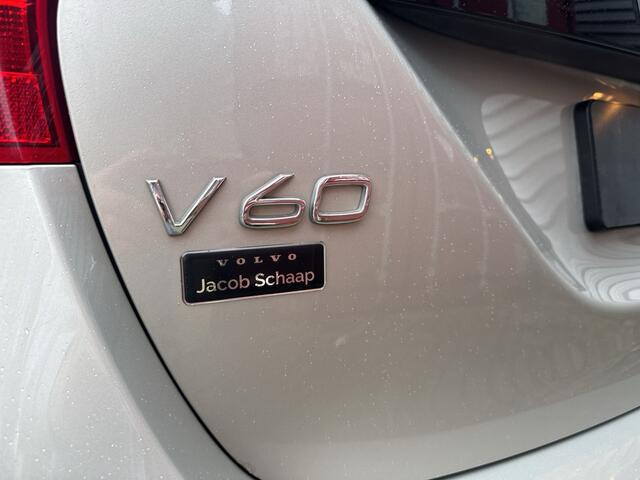 Volvo V60 1.5 T3 Polar+ / Blis / glazen schuif-/kanteldak / Verwarmbaar stuurwiel /