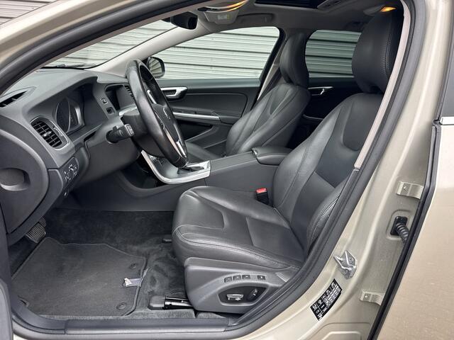 Volvo V60 1.5 T3 Polar+ / Blis / glazen schuif-/kanteldak / Verwarmbaar stuurwiel /