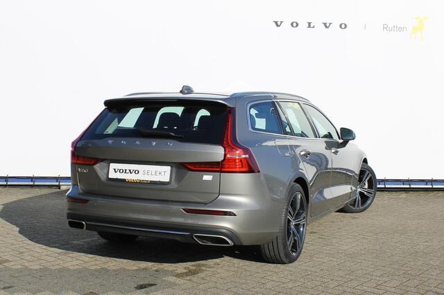 Volvo V60 T8 455PK Automaat Long Range Recharge AWD Adaptieve Cruise Control / Apple Carplay / Verwarmbare buitenste zittingen achterbank / Verwarmbare voorstoelen / DAB+