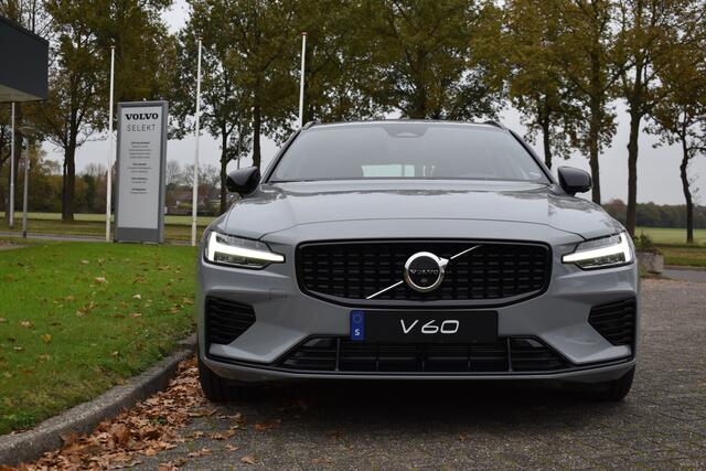 Volvo V60 T6 350PK Automaat Recharge AWD Plus Dark | ACC | H&K | Blis | 360 Camera | Stuurverwarming | Leder | 18" LMV | Apple carplay