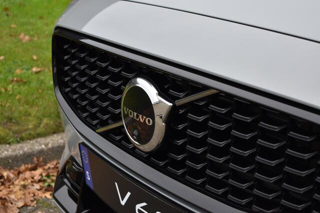 Volvo V60 T6 350PK Automaat Recharge AWD Plus Dark | ACC | H&K | Blis | 360 Camera | Stuurverwarming | Leder | 18" LMV | Apple carplay