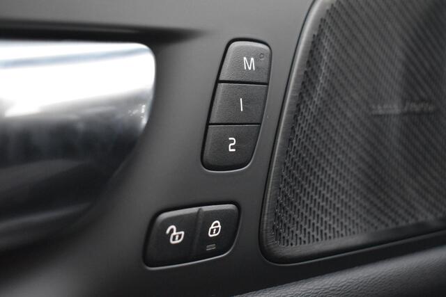 Volvo V60 T8 AWD Polestar Engineered | 20" Polestar Velgen | 360º Camera | Harman/Kardon |