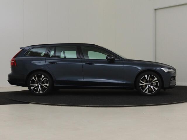 Volvo V60 2.0 B3 Plus Dark / Trekhaak / Pan. dak / Harman Kardon / 360 camera / Elektr. bed stoelen