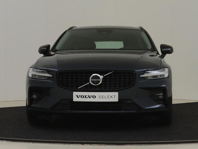 Volvo V60 2.0 B3 Plus Dark / Trekhaak / Pan. dak / Harman Kardon / 360 camera / Elektr. bed stoelen