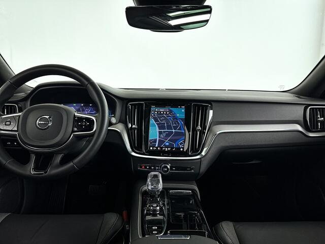Volvo V60 T6 Recharge Aut. AWD Plus Dark | Panoramadak | 360 camera | Harman Kardon | Trekhaak