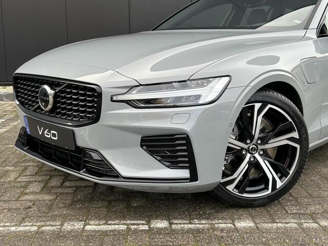 Volvo V60 2.0 T6 Plug-in hybrid AWD Ultra Dark 19 inch 360 camera schuifdak harman kardon nappa leder intellisafe