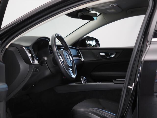Volvo V60 2.0 B3 Business Pro | achteruitrijcamera | Parkeersensor Voor en Achter | Cruise Control | Apple CarPlay/Andriod Auto | DAB | LED | Keyless Entry/Start | Verwarmde Voorruit |