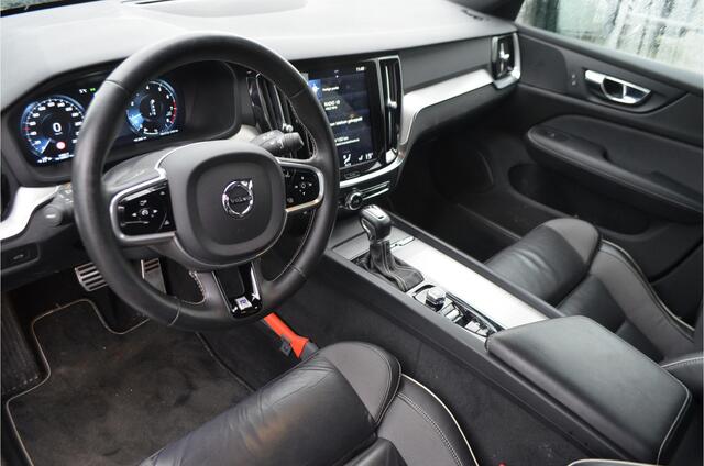 Volvo V60 2.0 T5 R-Design Trekhaak wegklap | Memory stoel | Pilot Assist | Stoelverwarming | Dodehoeksensor | Carplay | a.Camera