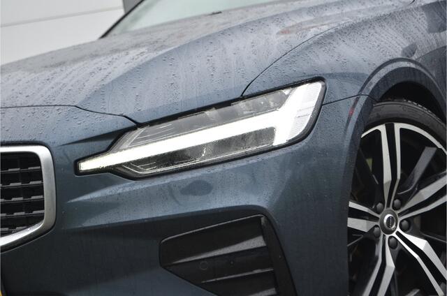 Volvo V60 2.0 T5 R-Design Trekhaak wegklap | Memory stoel | Pilot Assist | Stoelverwarming | Dodehoeksensor | Carplay | a.Camera