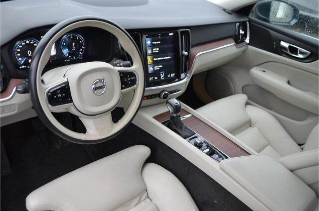 Volvo V60 2.0 T5 Inscription Pilot Assist | Memory stoel | Leer | Trekhaak wegklap | Stoelverwarming | Hout inleg | a.Camera | Carplay
