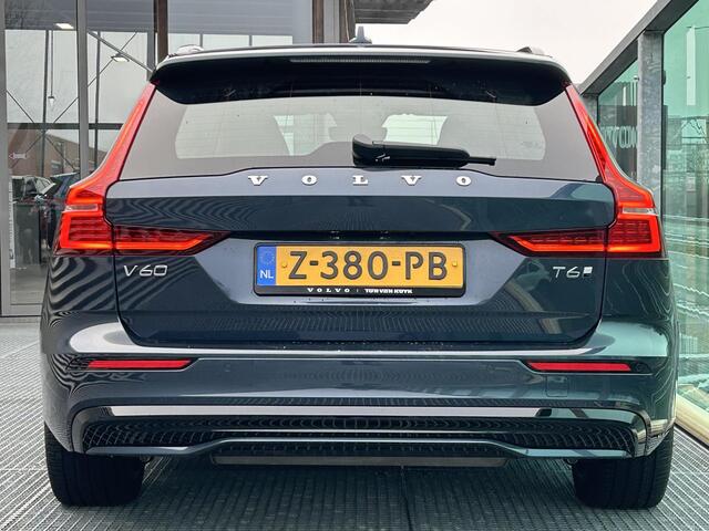 Volvo V60 2.0 T6 Plug-in hybrid AWD Plus Dark , Automaat , Adaptive Cruise , Panoramadak , 360 Camera , Harman/Kardon , Stoel+Stuur+Achterbank Verwarmd , Google , Carplay , BLIS , Pilot Assist , Elek. verstelbare stoelen met geheugen ,