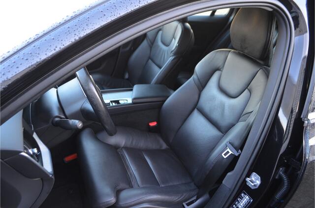 Volvo V60 2.0 B4 Inscription Pilot Assist | Memory stoel | Trekhaak elektr | Stuur + stoelverwarming + achter | 18'' LMV | Leer | Carplay | Dodehoeksensor Standverwarming
