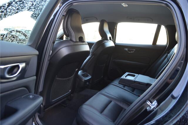 Volvo V60 2.0 B4 Inscription Pilot Assist | Memory stoel | Trekhaak elektr | Stuur + stoelverwarming + achter | 18'' LMV | Leer | Carplay | Dodehoeksensor Standverwarming