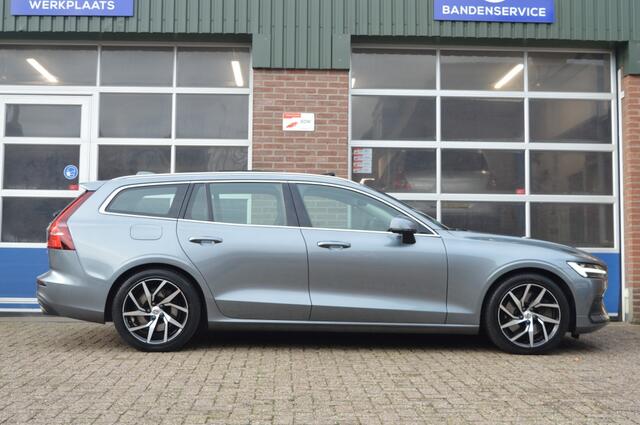 Volvo V60 2.0 T5 Momentum | AUT - PANODAK - NAVI