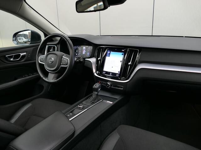 Volvo V60 T5 Momentum 12mnd garantie / Panoramadak / Navi / Apple carplay & Android auto