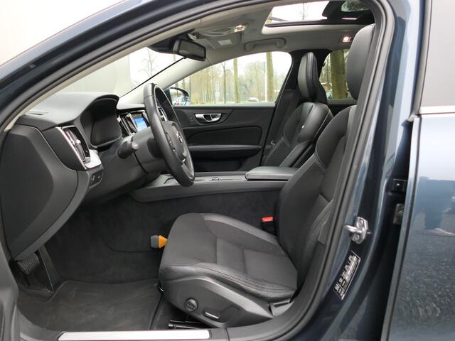 Volvo V60 T5 Momentum 12mnd garantie / Panoramadak / Navi / Apple carplay & Android auto