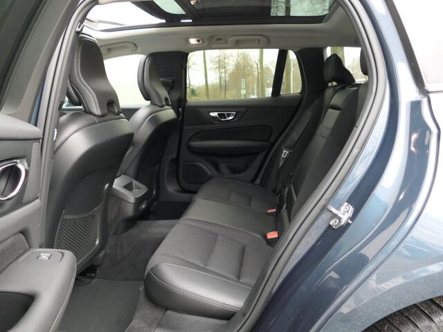 Volvo V60 T5 Momentum 12mnd garantie / Panoramadak / Navi / Apple carplay & Android auto