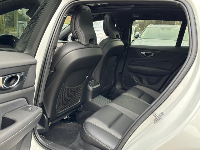Volvo V60 T8 AWD R-Design Head-Up Pano Keyless 360 Harman Kardon