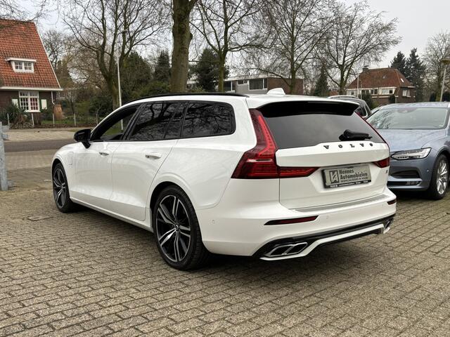 Volvo V60 T8 AWD R-Design Head-Up Pano Keyless 360 Harman Kardon