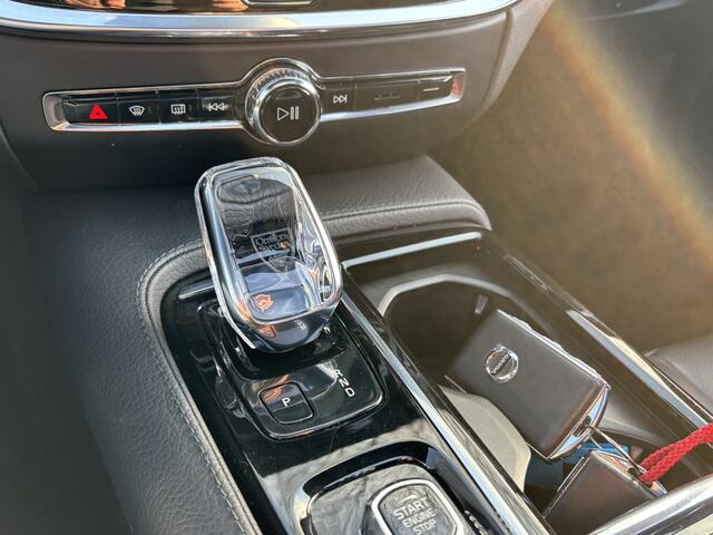 Volvo V60 T6 Recharge AWD Inscription Head-Up Keyless Pano Pilot Assist
