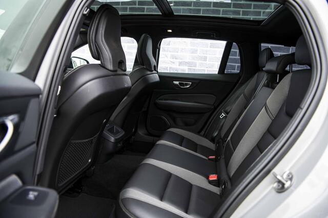 Volvo V60 2.0 B4 Plus Dark | Adaptive Cruise Control | Panoramadak | 19" | Camera | Apple Carplay | Memory Seats |