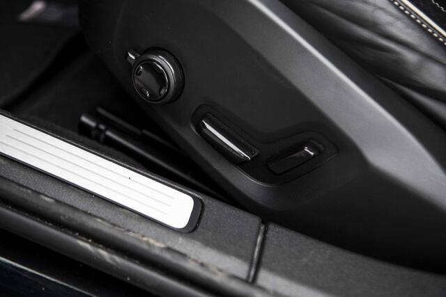 Volvo V60 2.0 B4 Plus Dark | Panorama dak | Adaptieve cruise control | Elektrisch verstelbare voorstoelen | Stoel/stuur verwarming |