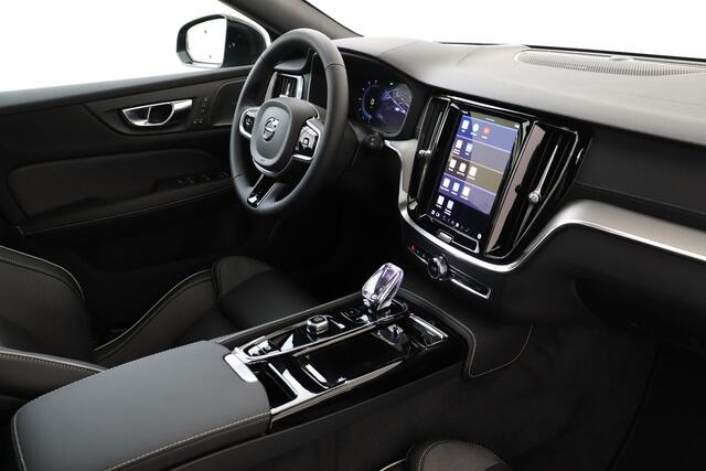 Volvo V60 T6 RECHARGE AWD ULTRA DARK -PANO.DAK|HARMAN/KARDON|360°CAM|ELEK.STOELEN|19"|HEAD-UP DISP.