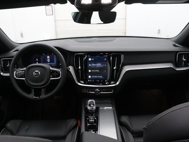 Volvo V60 2.0 B3 Plus Dark
