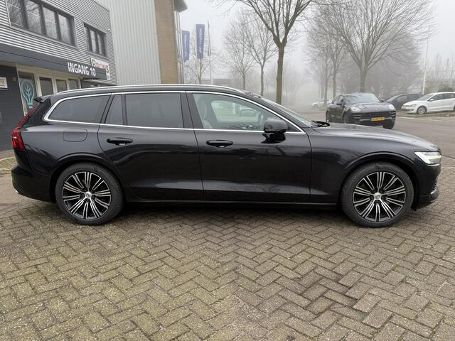 Volvo V60 2.0 T8 Twin Engine AWD Inscription Massage l Pano l 400PK