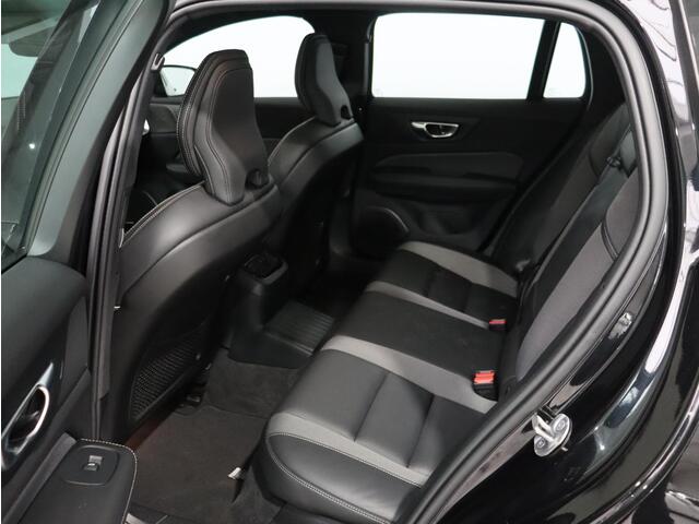 Volvo V60 2.0 T6 Plug-in hybrid AWD Plus Dark / Trekhaak / Pano. dak / 360 camera / Harman Kardon / Stoel+stuur+achterbank verwarmd / Leer /