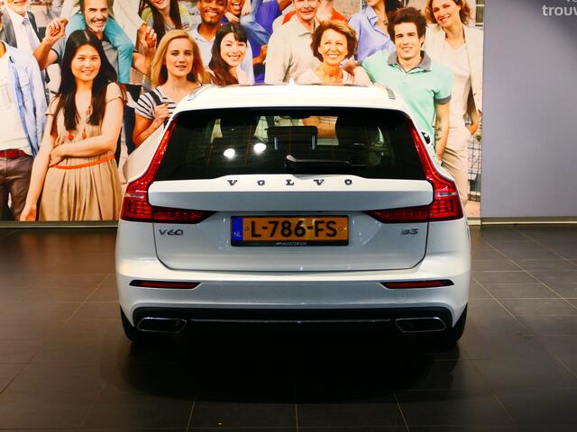Volvo V60 2.0 B3 Inscription Trekhaak wegklapbaar, Leder, Schuif/kanteldak, Elektrische stoelen
