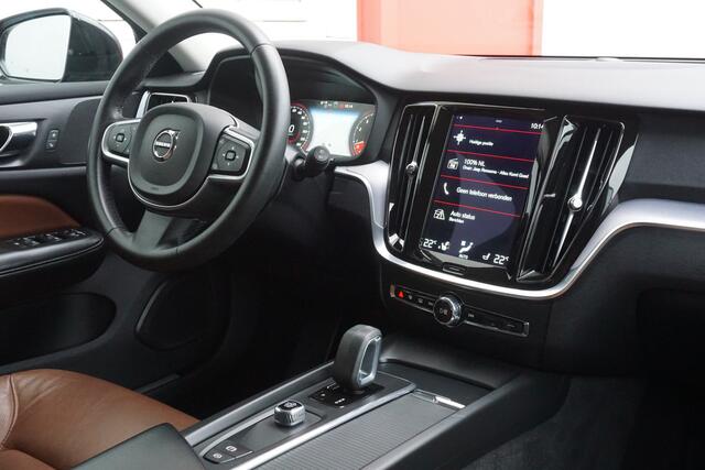 Volvo V60 2.0 B3 Momentum | Leder | ACC | Styling Kit | Camera | Origineel NL |