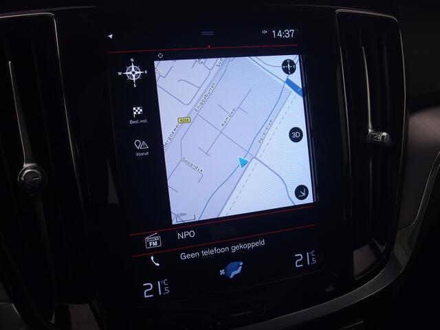 Volvo V60 2.0 T4 Momentum PANORAMADAK / FULL LED / CARPLAY / HARMAN-KARDON / CAMERA / DAB+ / NL-AUTO