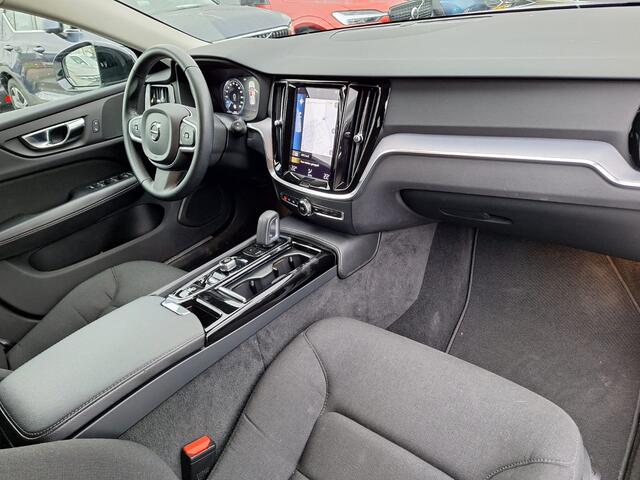 Volvo V60 2.0 T6 Recharge AWD R-Design Plug In Hybrid | PHEV | Carplay | Camera | Navi | Cruise Control | DAB | Spraakbediening |