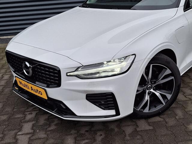 Volvo V60 2.0 T6 Recharge AWD R-Design Plug In Hybrid | PHEV | Carplay | Camera | Navi | Cruise Control | DAB | Spraakbediening |