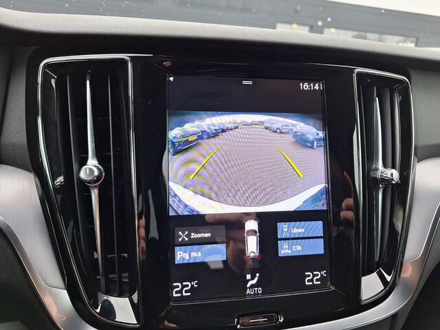 Volvo V60 2.0 T6 Recharge AWD R-Design Plug In Hybrid | PHEV | Carplay | Camera | Navi | Cruise Control | DAB | Spraakbediening |