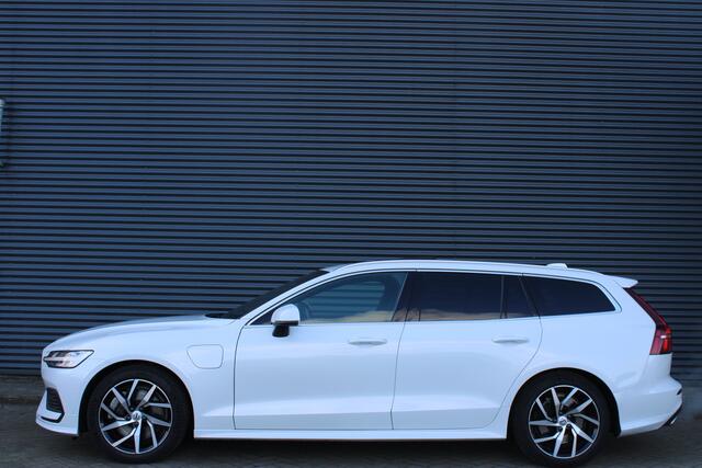 Volvo V60 2.0 T6 Twin Engine AWD Panoramadak Inscription Chrystal White Full-Led Camera