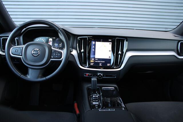 Volvo V60 2.0 T6 Twin Engine AWD Panoramadak Inscription Chrystal White Full-Led Camera