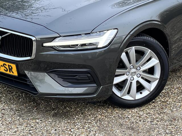 Volvo V60 B3 Momentum Business, Camera, Leer, Trekhaak