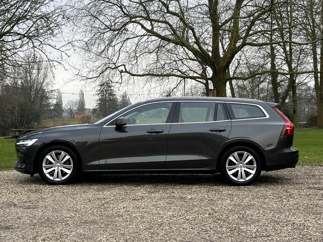 Volvo V60 B3 Momentum Business, Camera, Leer, Trekhaak