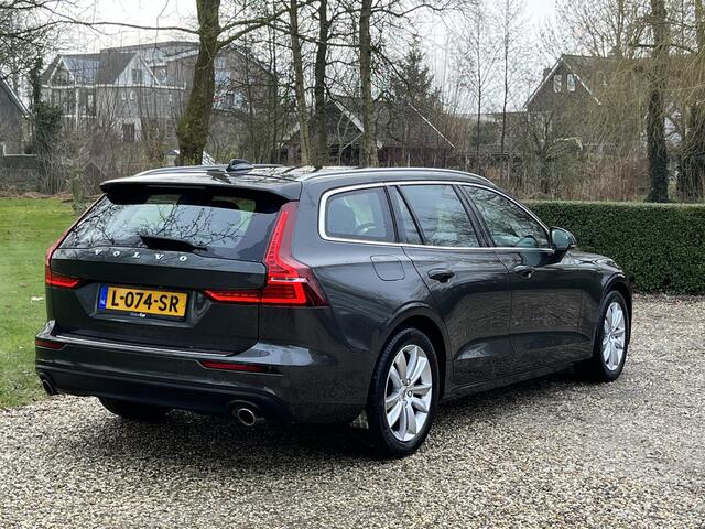 Volvo V60 B3 Momentum Business, Camera, Leer, Trekhaak
