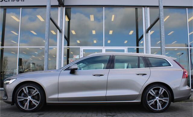Volvo V60 2.0 T5 Momentum | Trekhaak | Verw. Voorstoelen | 19" LMV | AppleCarplay